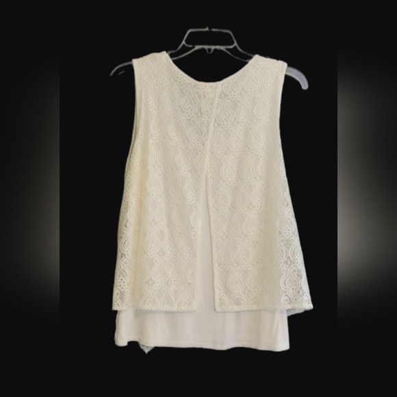 Green Envelope Sleeveless Lace over Cami Top - Picture 3 of 9